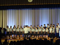 HEIWAの鐘を披露